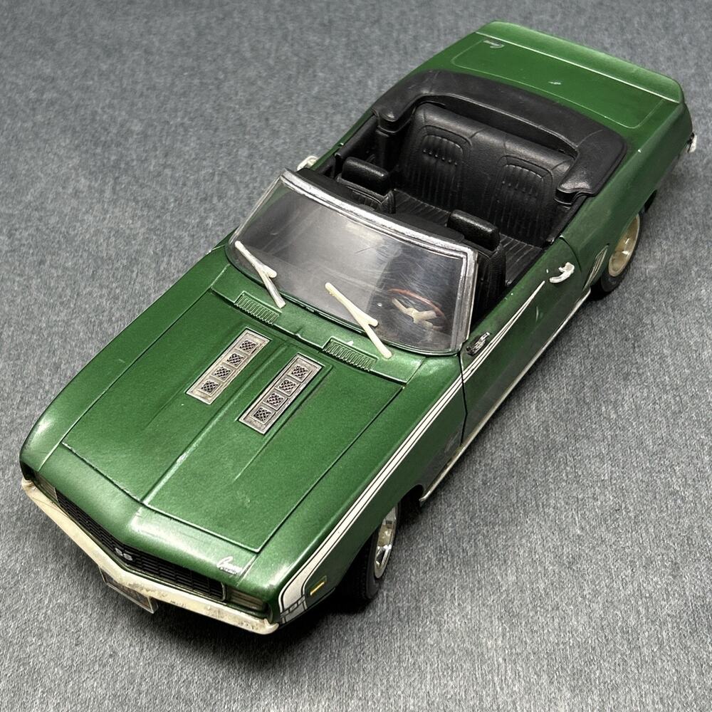 ERTL American Muscle 1969 Chevy Camaro SS 396 Convertible HTF Green 1:18 Diecast